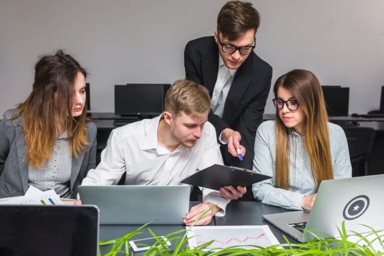 7 Technology Trends Shaping Corporate Learning