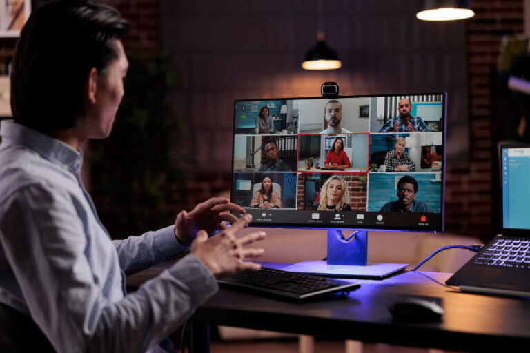 4 Strategies For Managing Devices Across A Distributed Workforce 4 Strategies For Managing Devices Across A Distributed Workforce